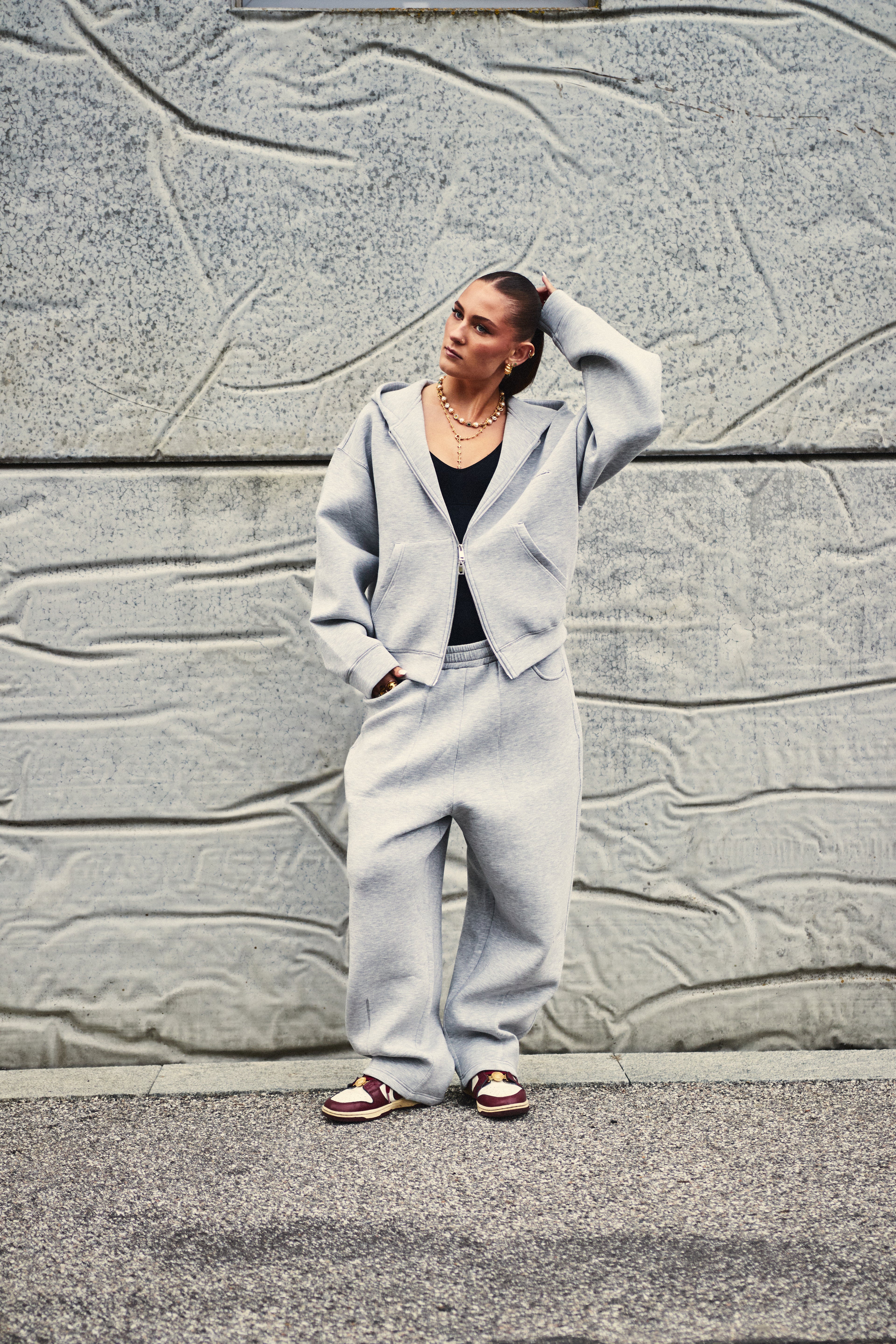 GREY HOODIE