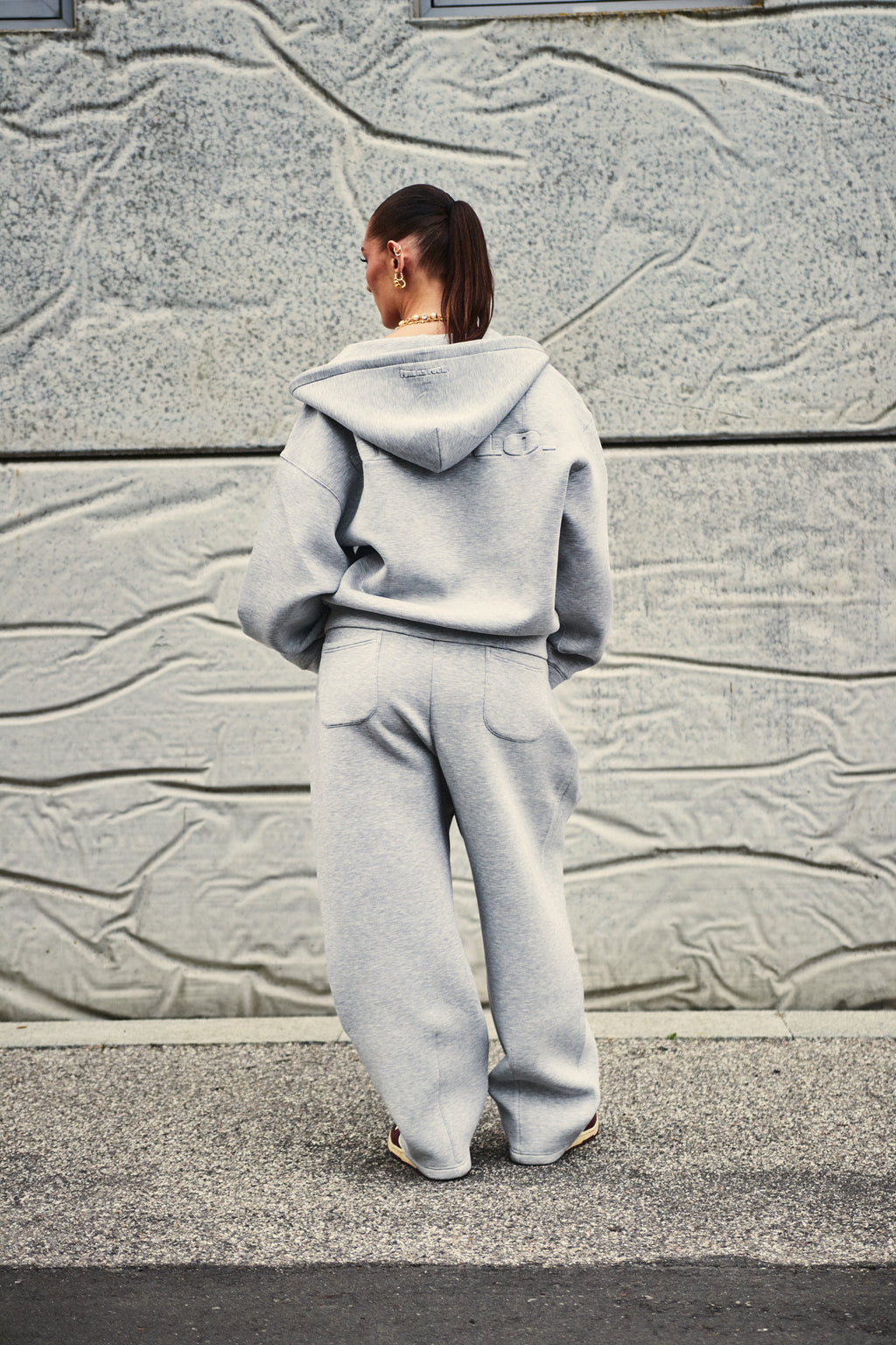 GREY HOODIE